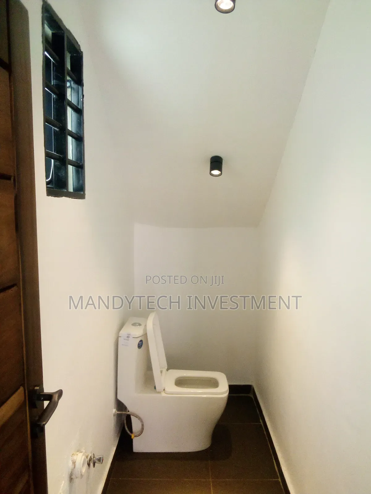 4bdrm House in Lake Side Estate for sale
