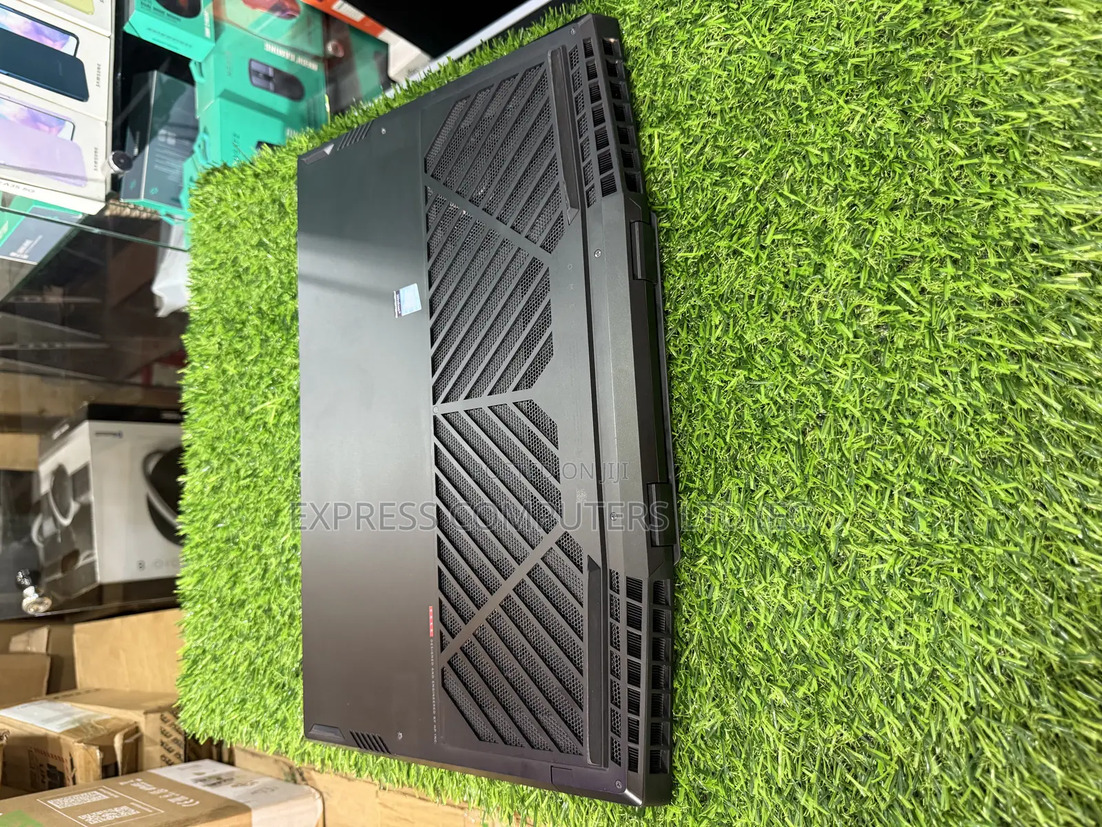 Laptop HP Omen 17-An188nr 24GB Intel Core I7 SSD 512GB