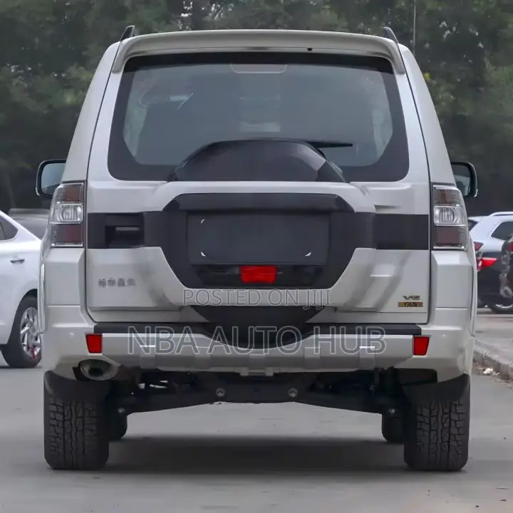 Mitsubishi Pajero Spare Tyre Cover