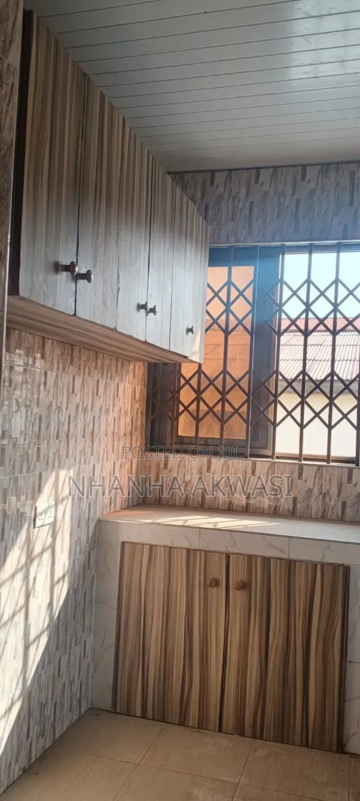 3bdrm Apartment in Klagon Police, Tema Metropolitan for rent