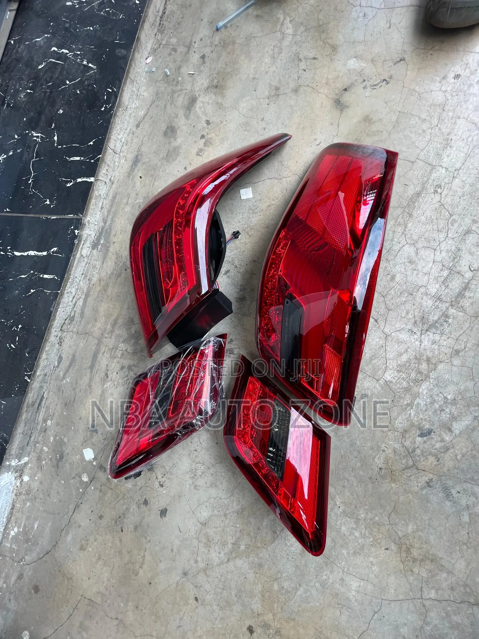 Toyota Camry 2008-10 Spec Tail Light With Boot Light Set