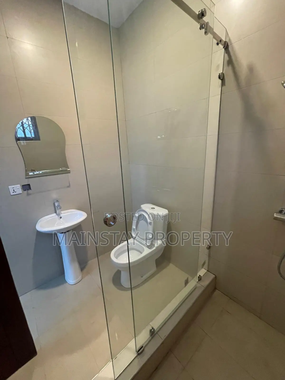 4bdrm House in Mainstay Estates, East Legon for sale