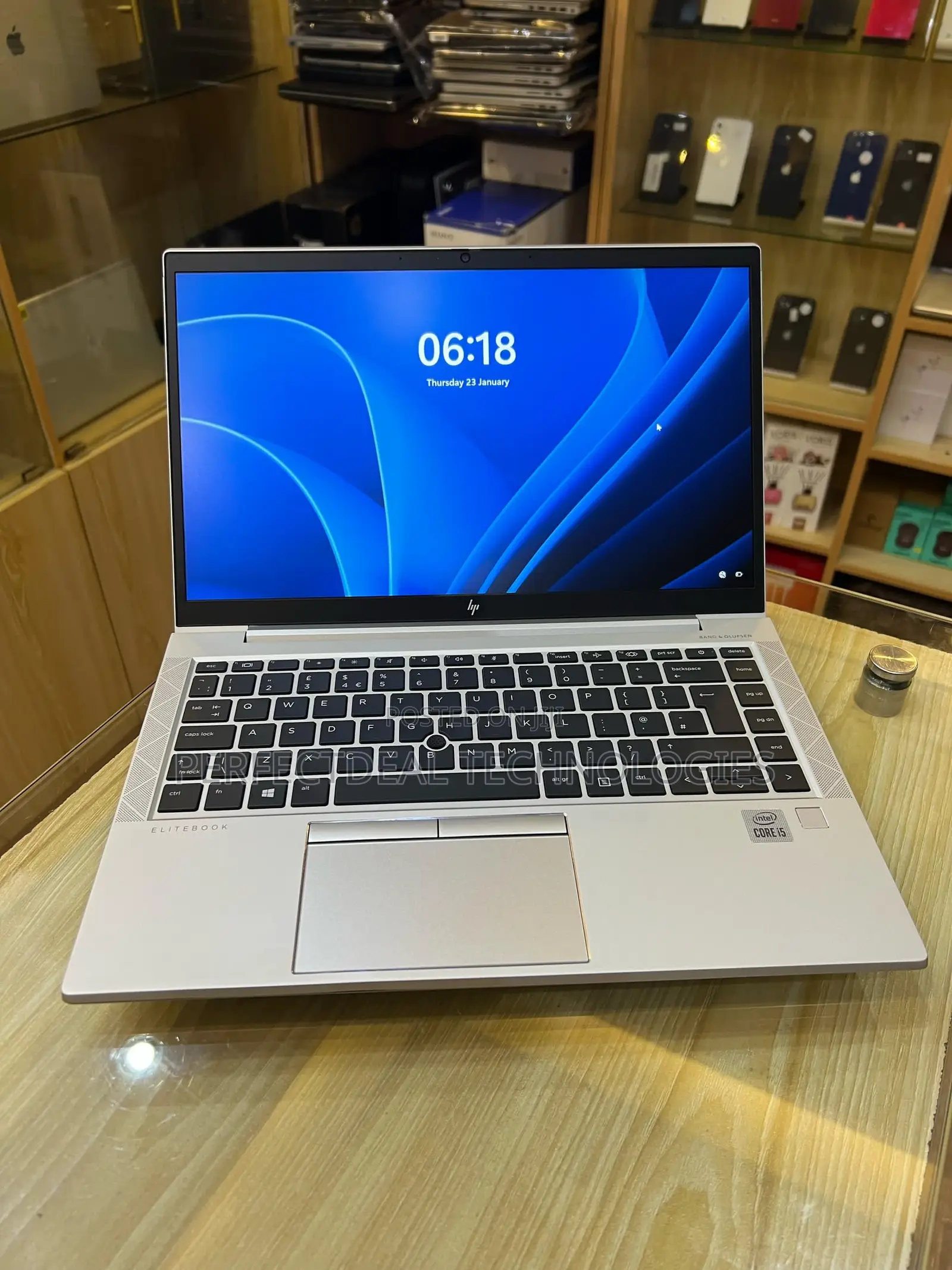 New Laptop HP EliteBook 840 G7 8GB Intel Core i5 SSD 256GB
