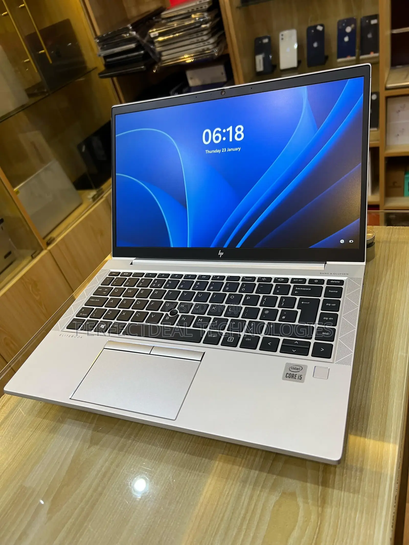 New Laptop HP EliteBook 840 G7 8GB Intel Core i5 SSD 256GB