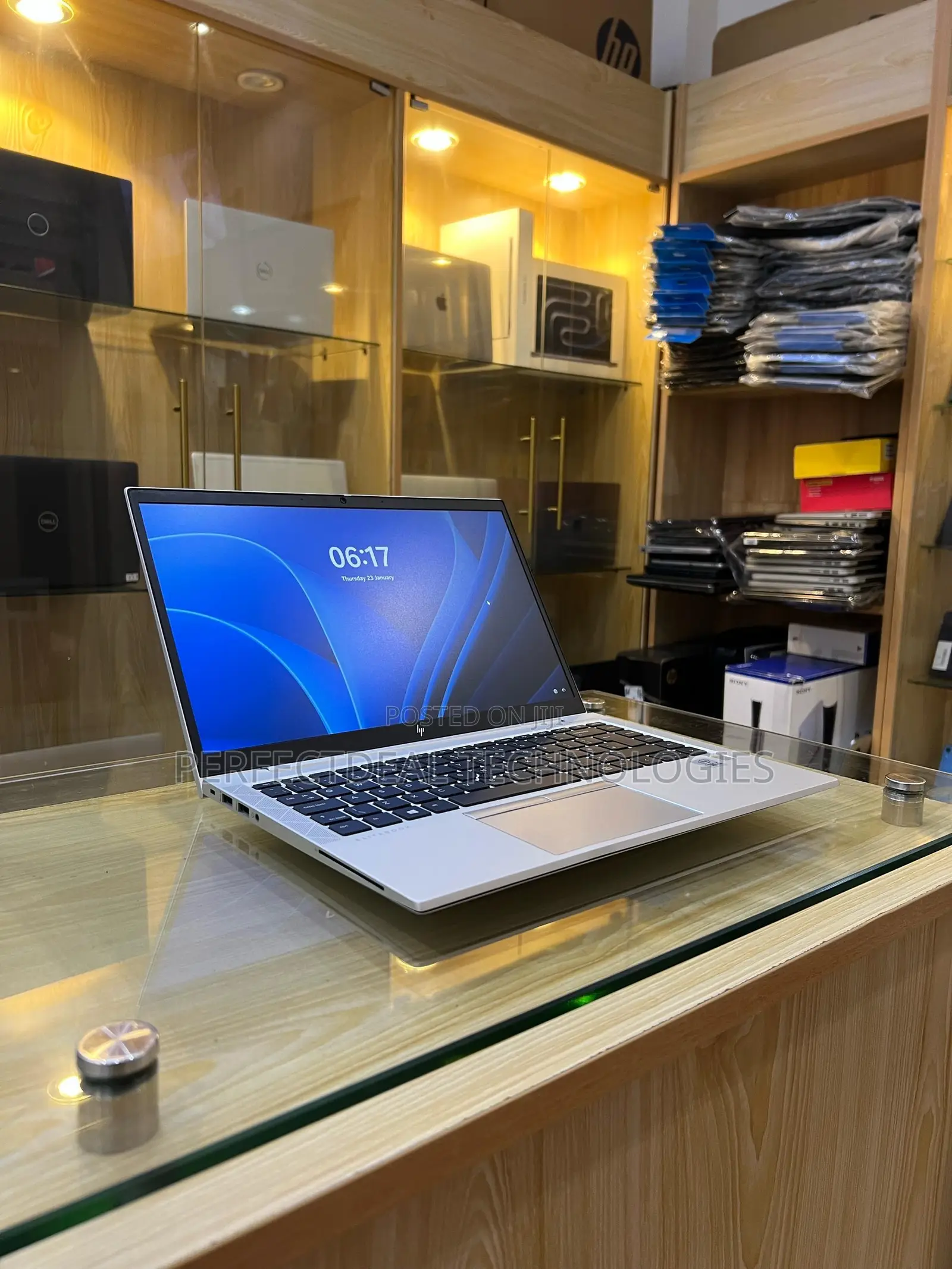 New Laptop HP EliteBook 840 G7 8GB Intel Core i5 SSD 256GB