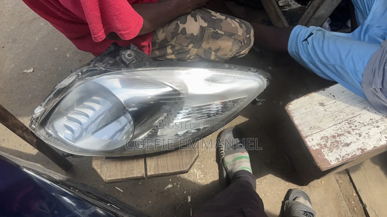 Toyota Vitz Chargeable Headlight 2009 2010 2011 2012