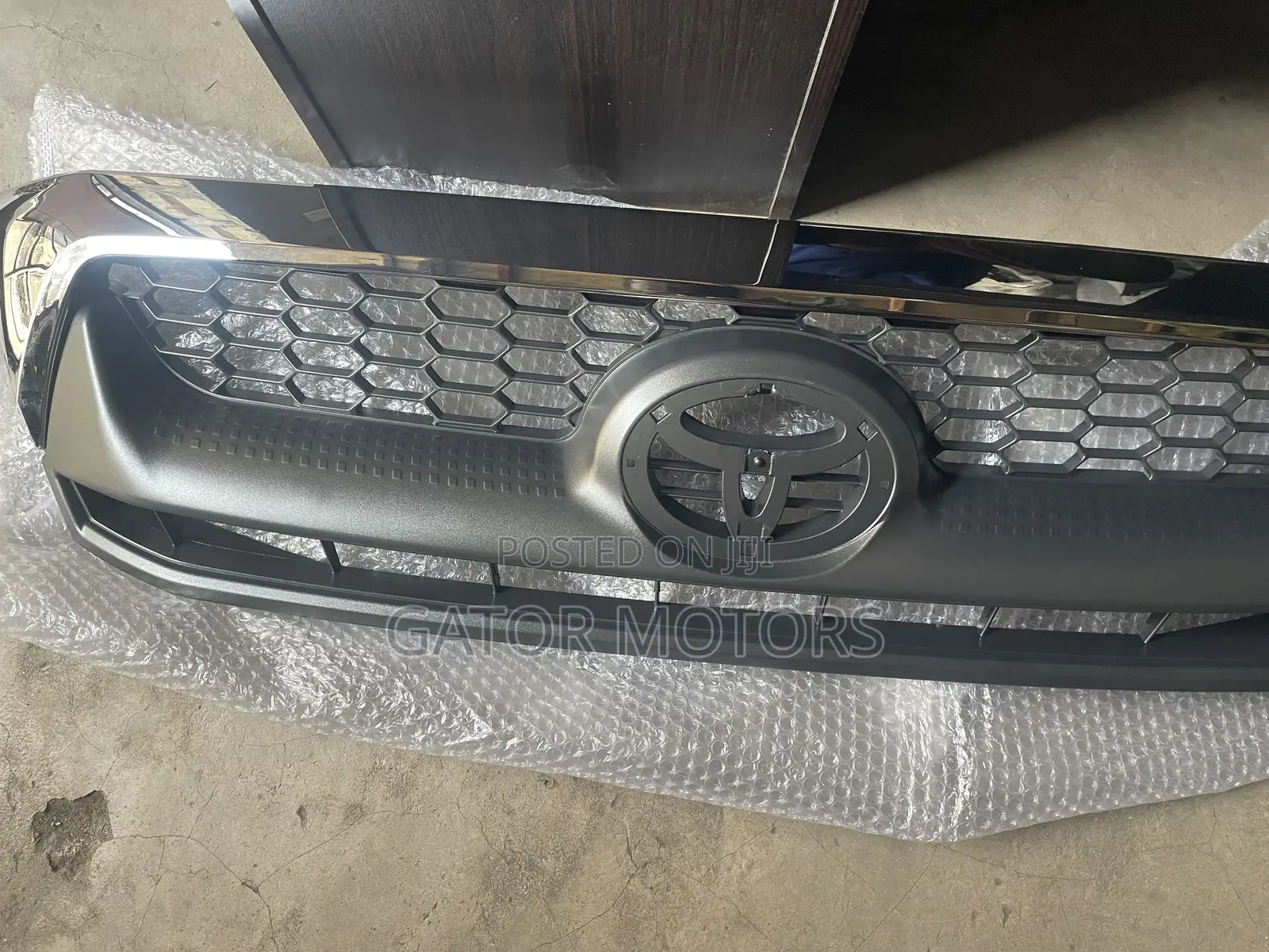 Toyota Hilux 2004 2005 2006 2007 2008 2009 2010 Front Shells Grille