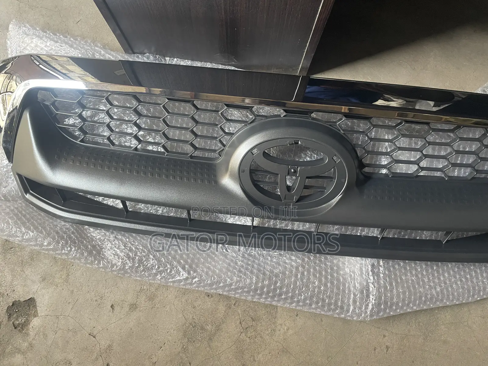 Toyota Hilux 2004 2005 2006 2007 2008 2009 2010 Front Shells Grille