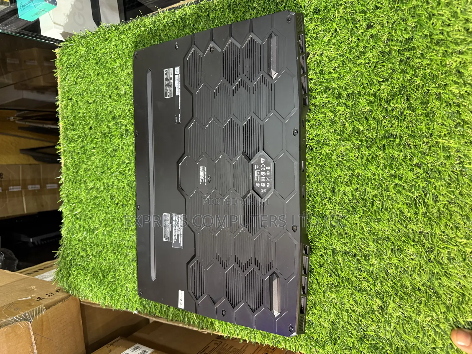 Laptop MSI Raider GE76 12UGS 32GB Intel Core i9 SSD 1T