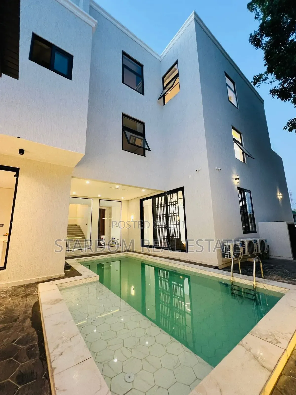 5bdrm Duplex in West Trassaco, East Legon for sale