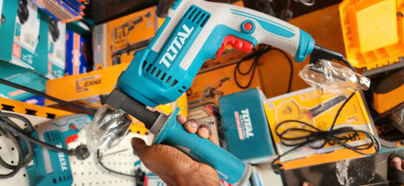 Total Impact Drill 900w