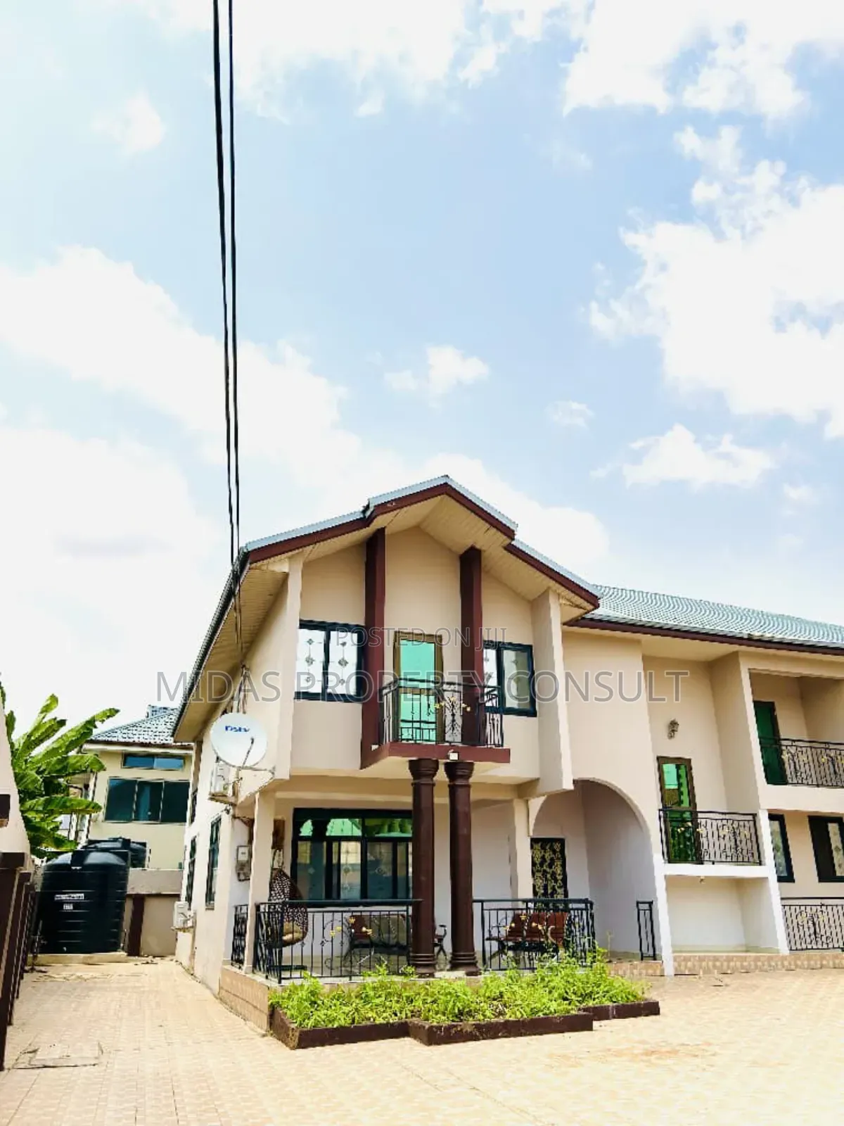 7bdrm House in Eat Legon for sale
