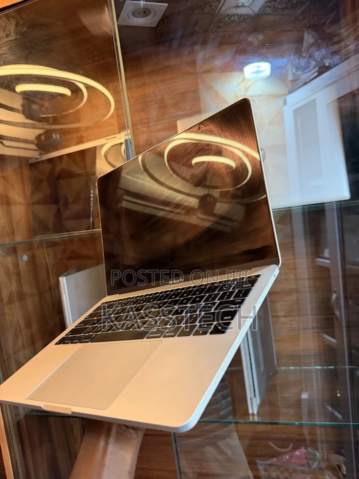 Laptop Apple MacBook Pro 8GB Intel Core I5 SSD 256GB