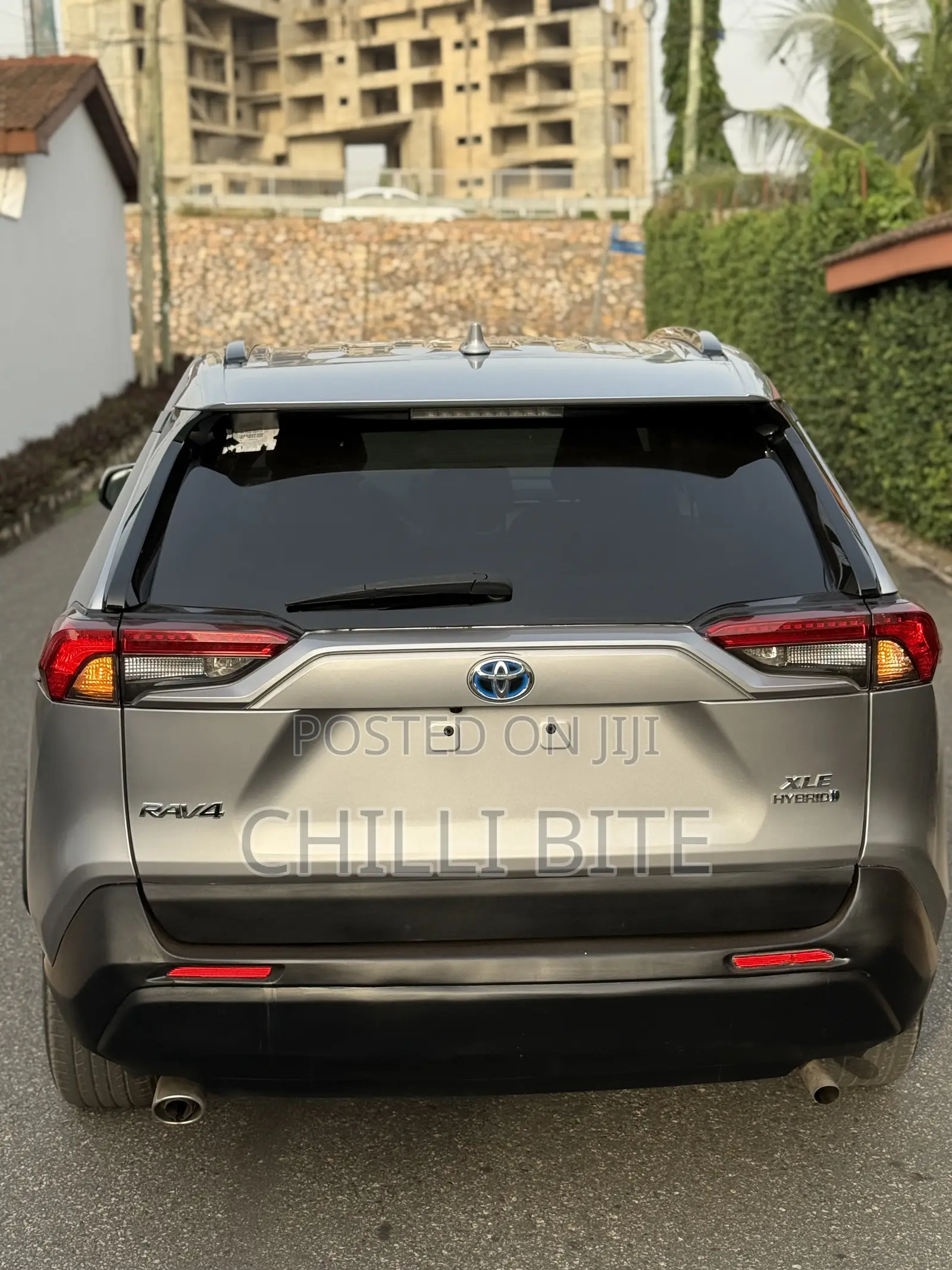 Toyota RAV4 XLE 2022 Silver