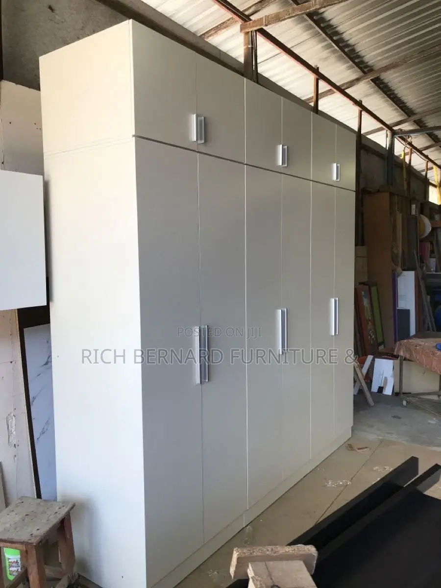 Luxurious Laminated Wardrobe