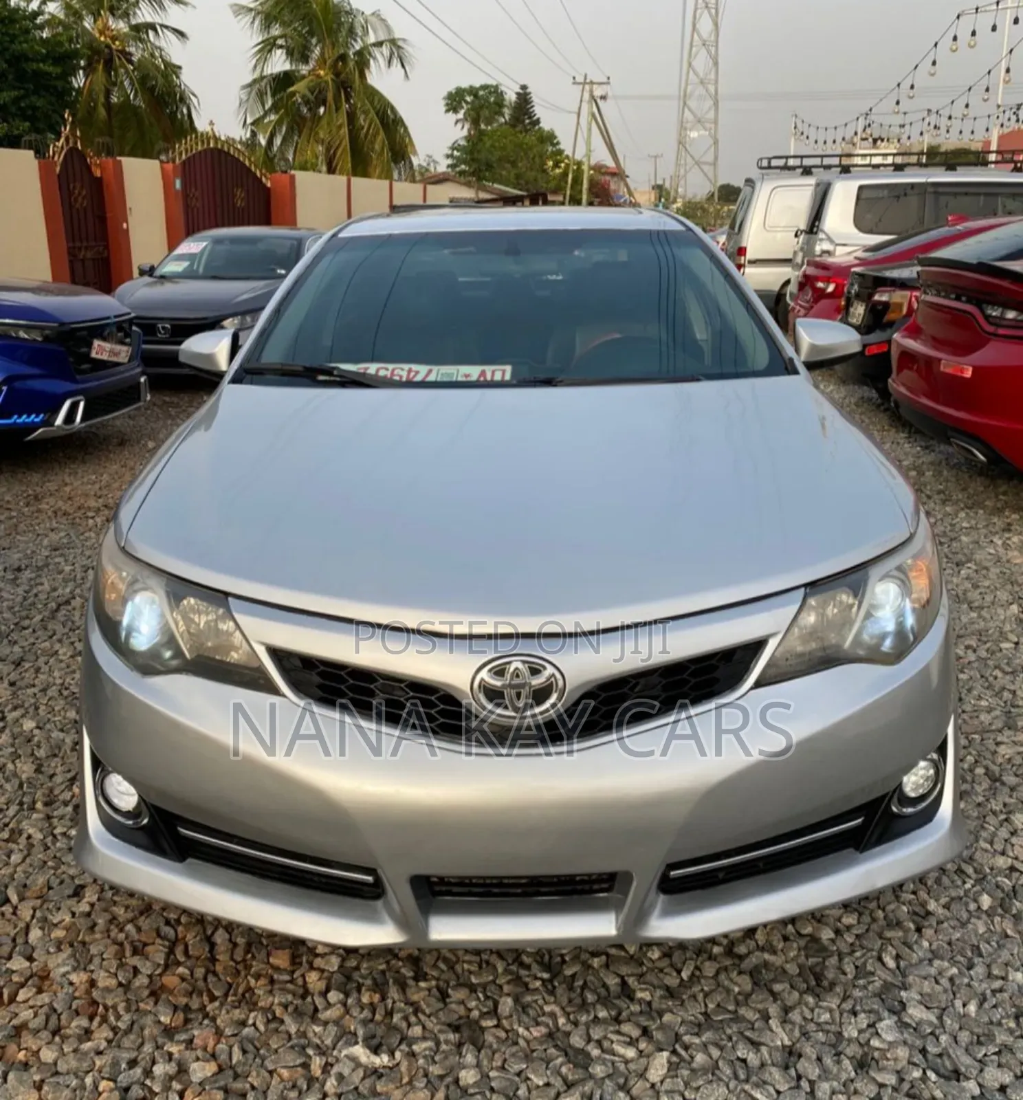 Toyota Camry SE 4dr Sedan (2.5L 4cyl 6A) 2013 Silver