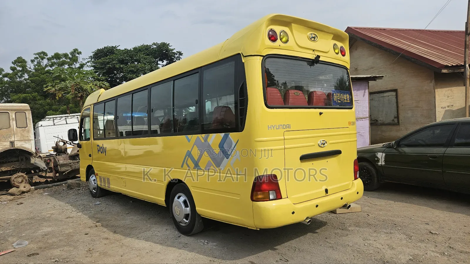 Hyundai County 2015 Yellow