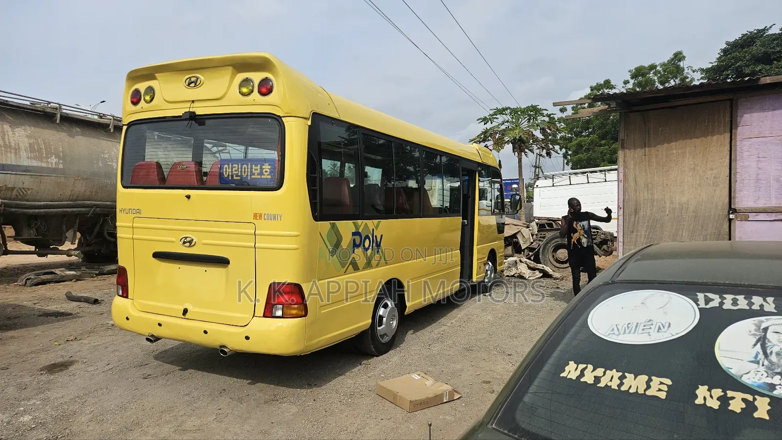 Hyundai County 2015 Yellow