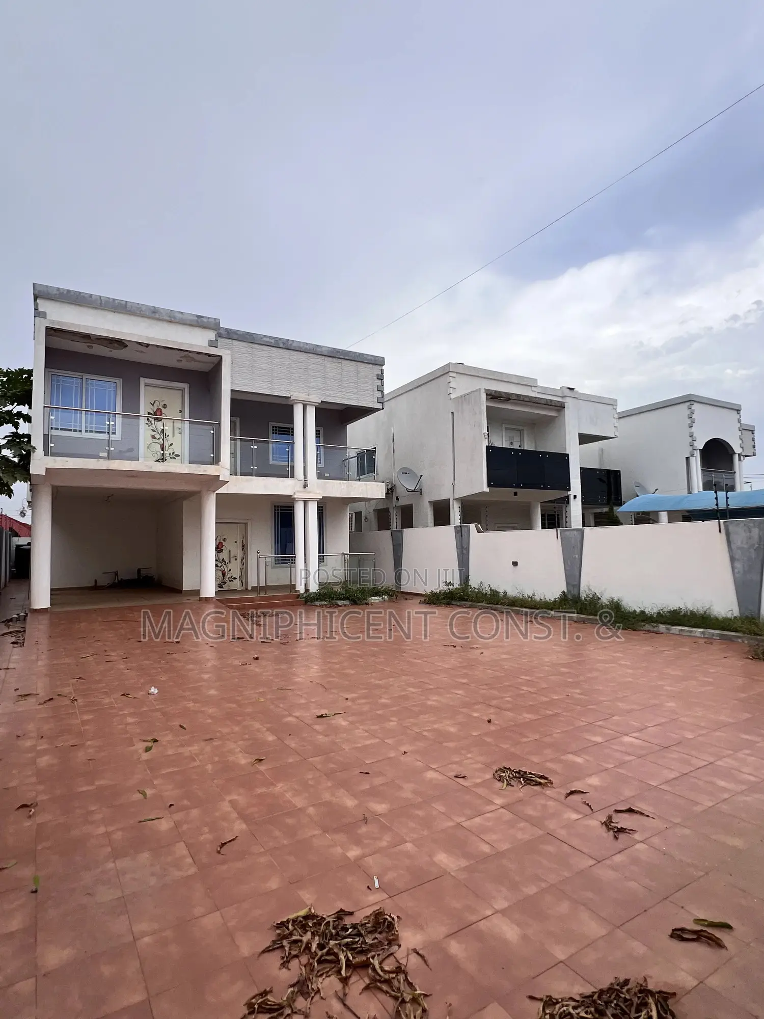 4bdrm Duplex in Lakeside Estates, Ashaley Botwe for rent