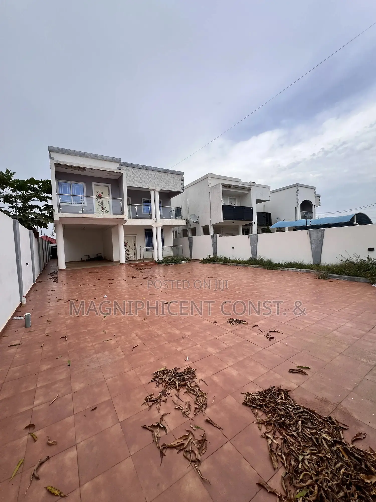 4bdrm Duplex in Lakeside Estates, Ashaley Botwe for rent