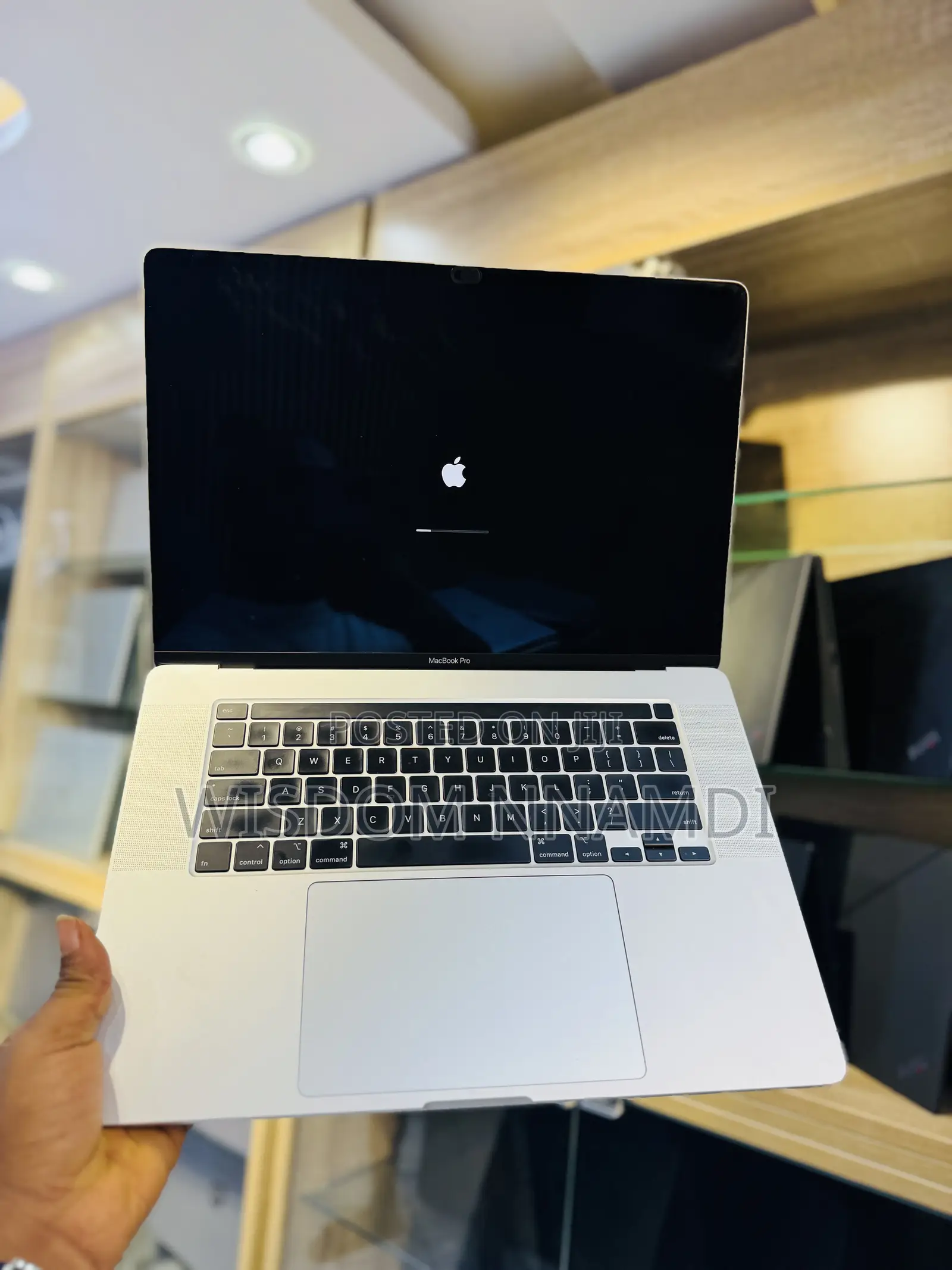 Laptop Apple MacBook Pro 2019 16GB Intel Core i7 SSD 500GB