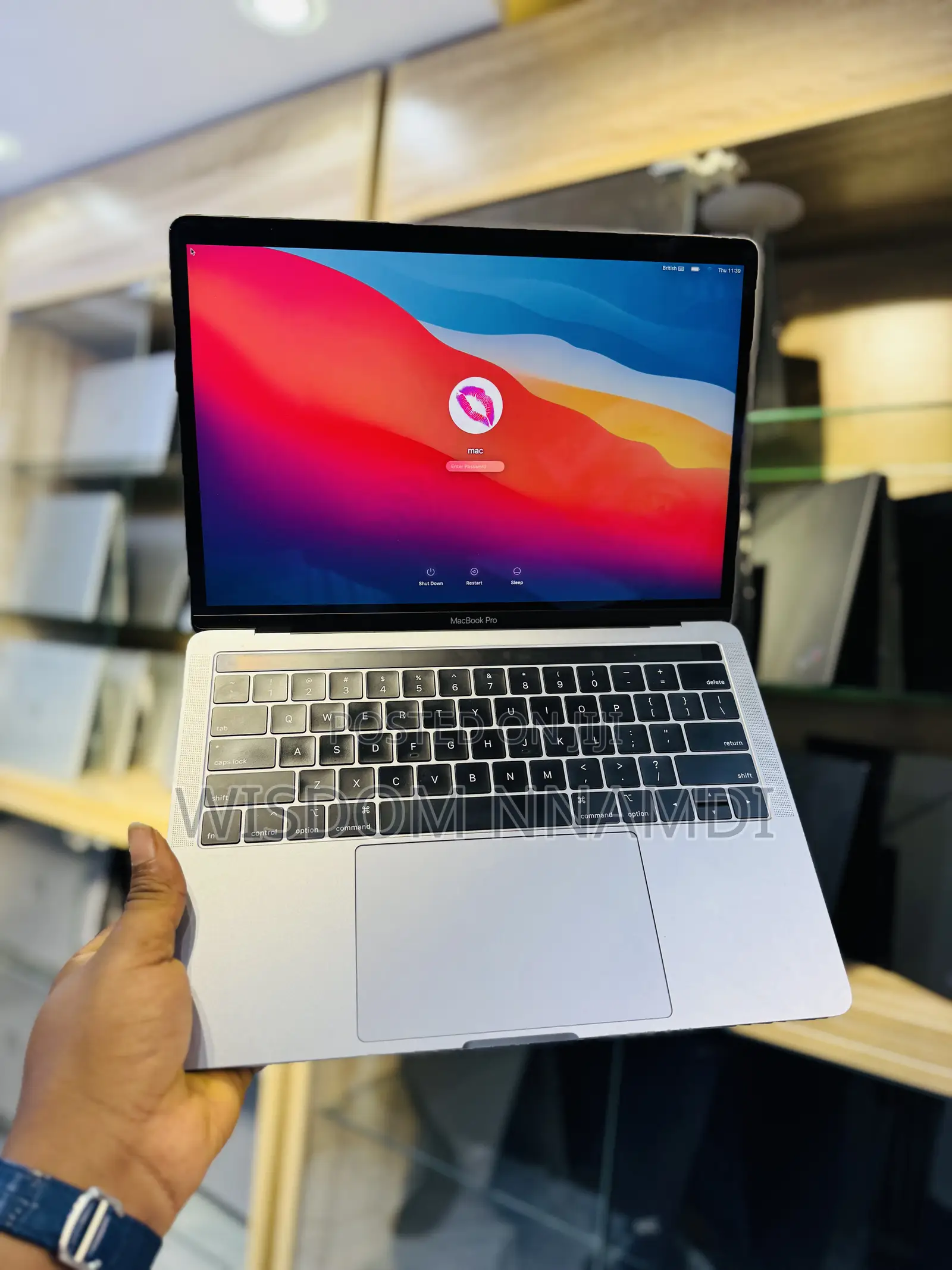 Laptop Apple MacBook Pro 2018 16GB Intel Core i5 SSD 500GB