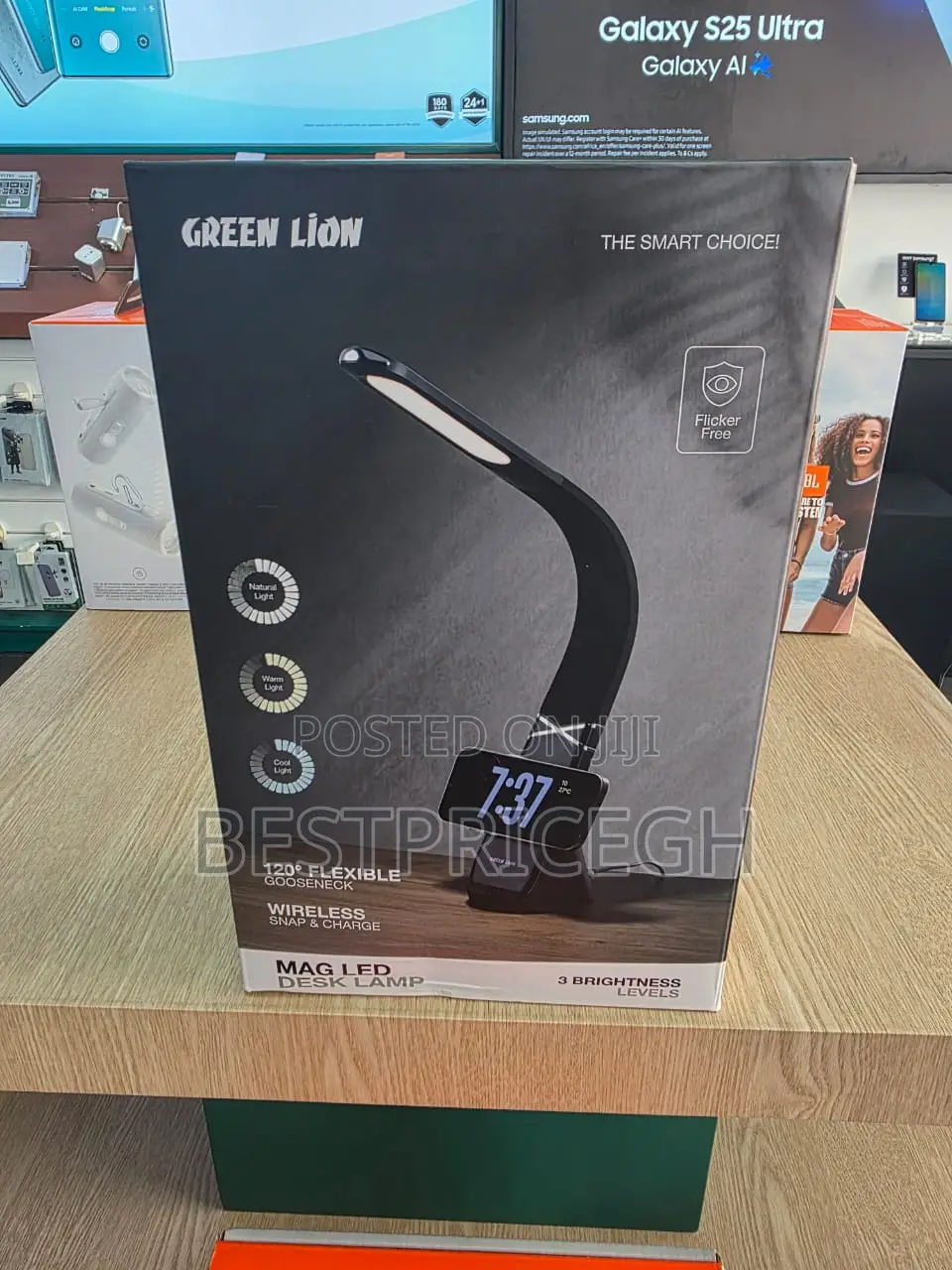 Greenlion
Magled Desk Lamp