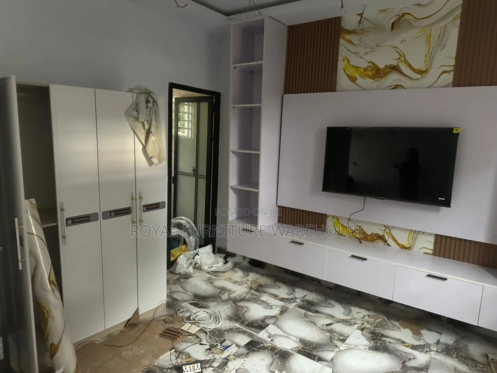 Modern Wooden Entertainment Unit Customize .