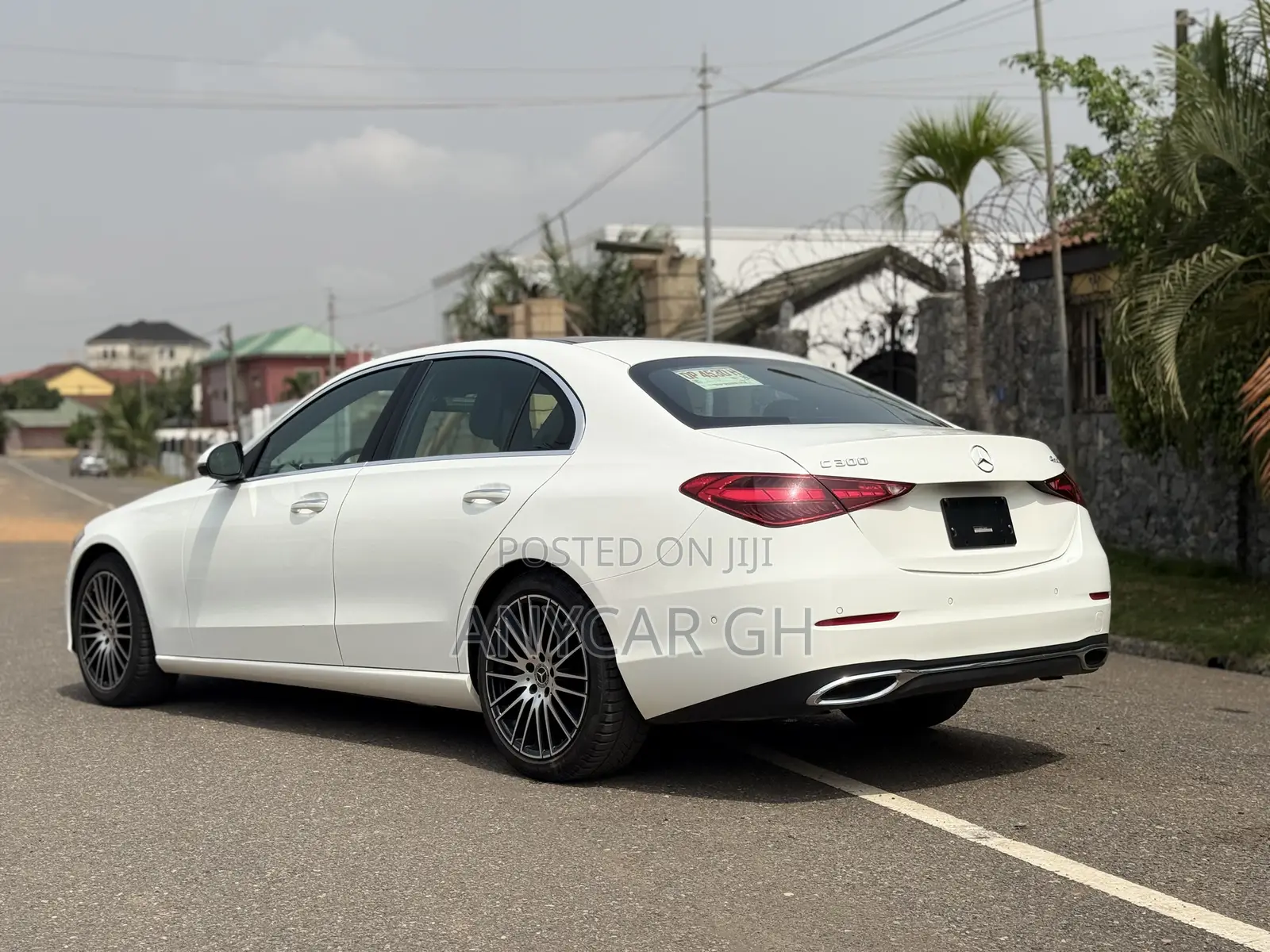 Mercedes-Benz C300 2024 White