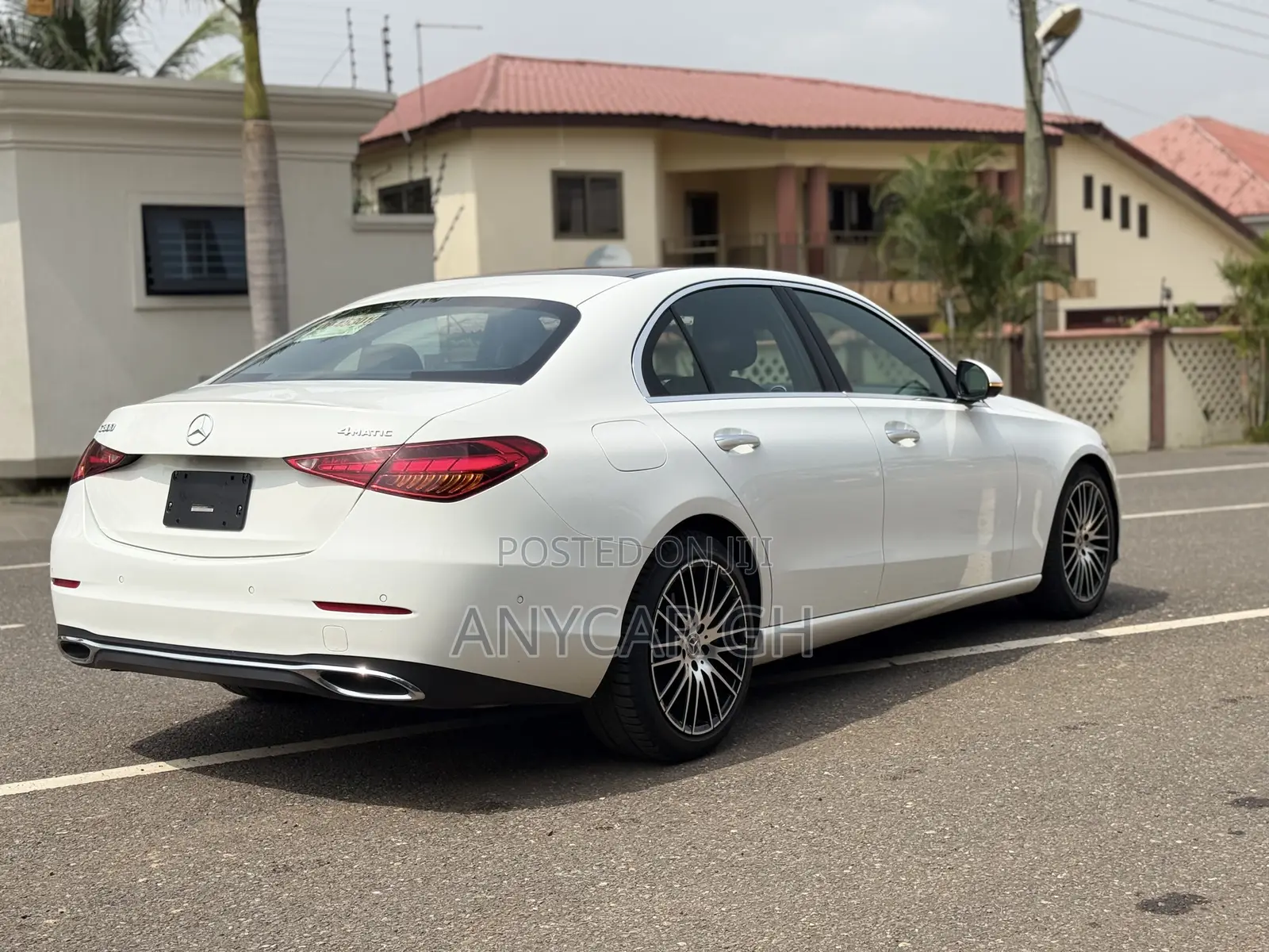 Mercedes-Benz C300 2024 White