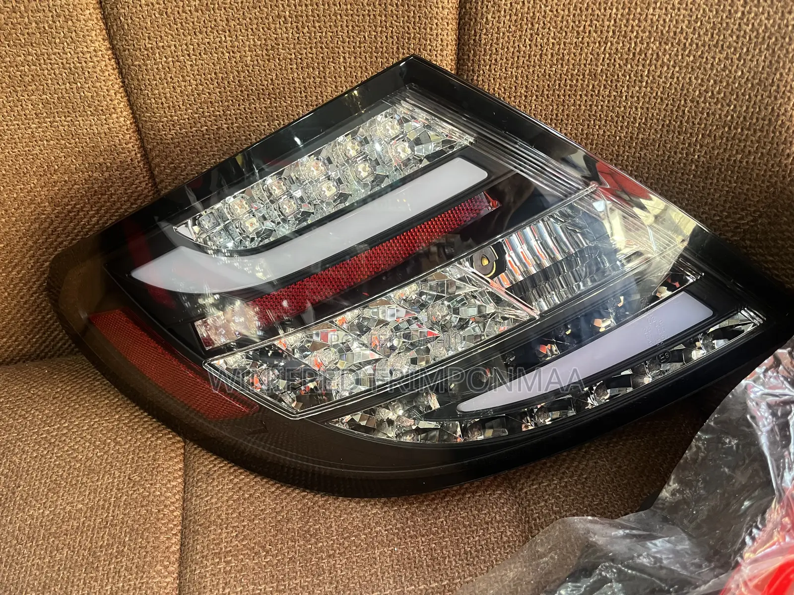 Mercedes-benz W204  Tail Light