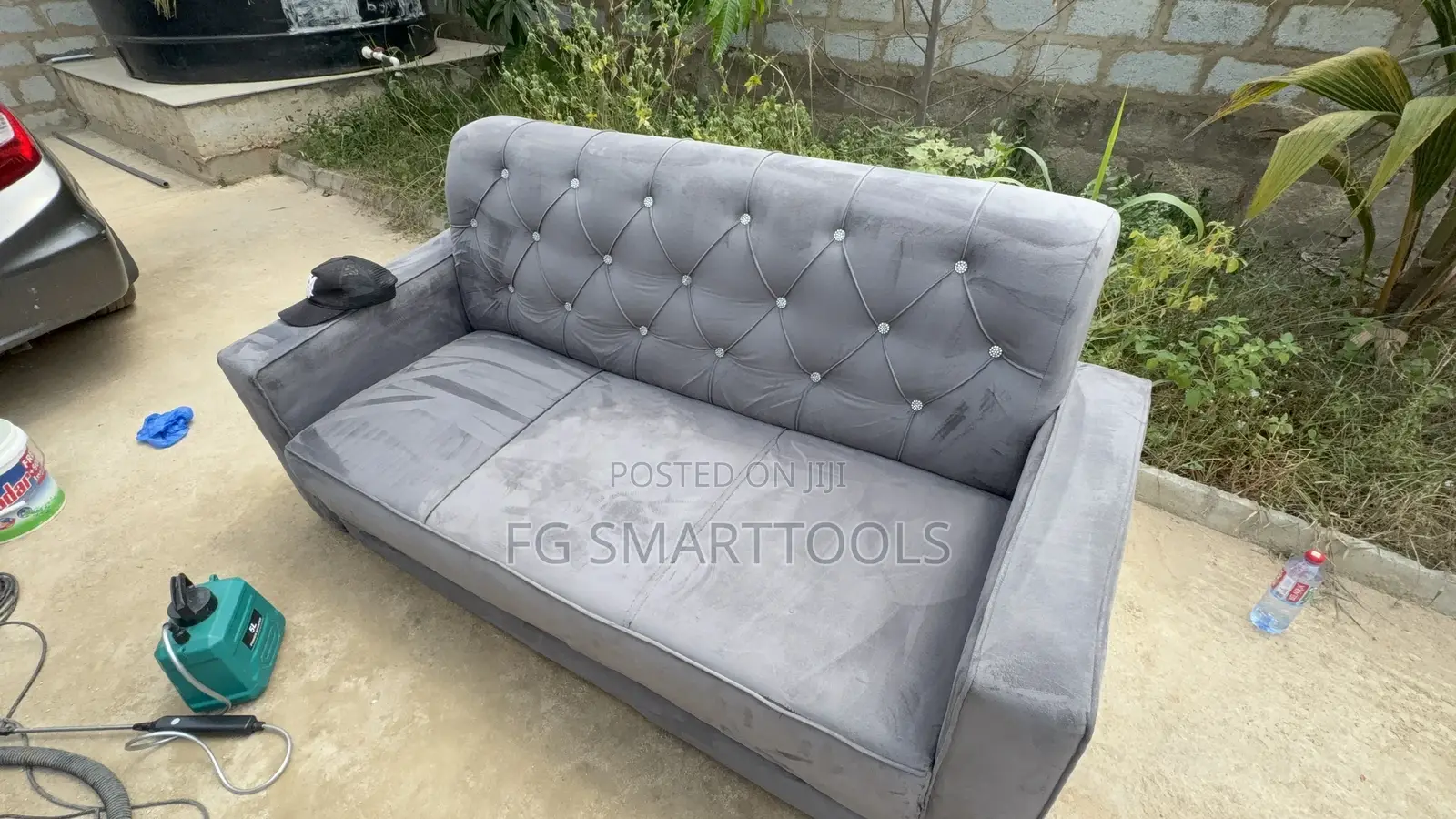 Couch Cleaning and Deep Wash
