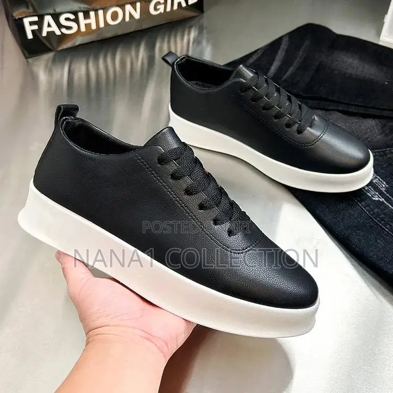 Men’S Casual Lace—Up Sneakers