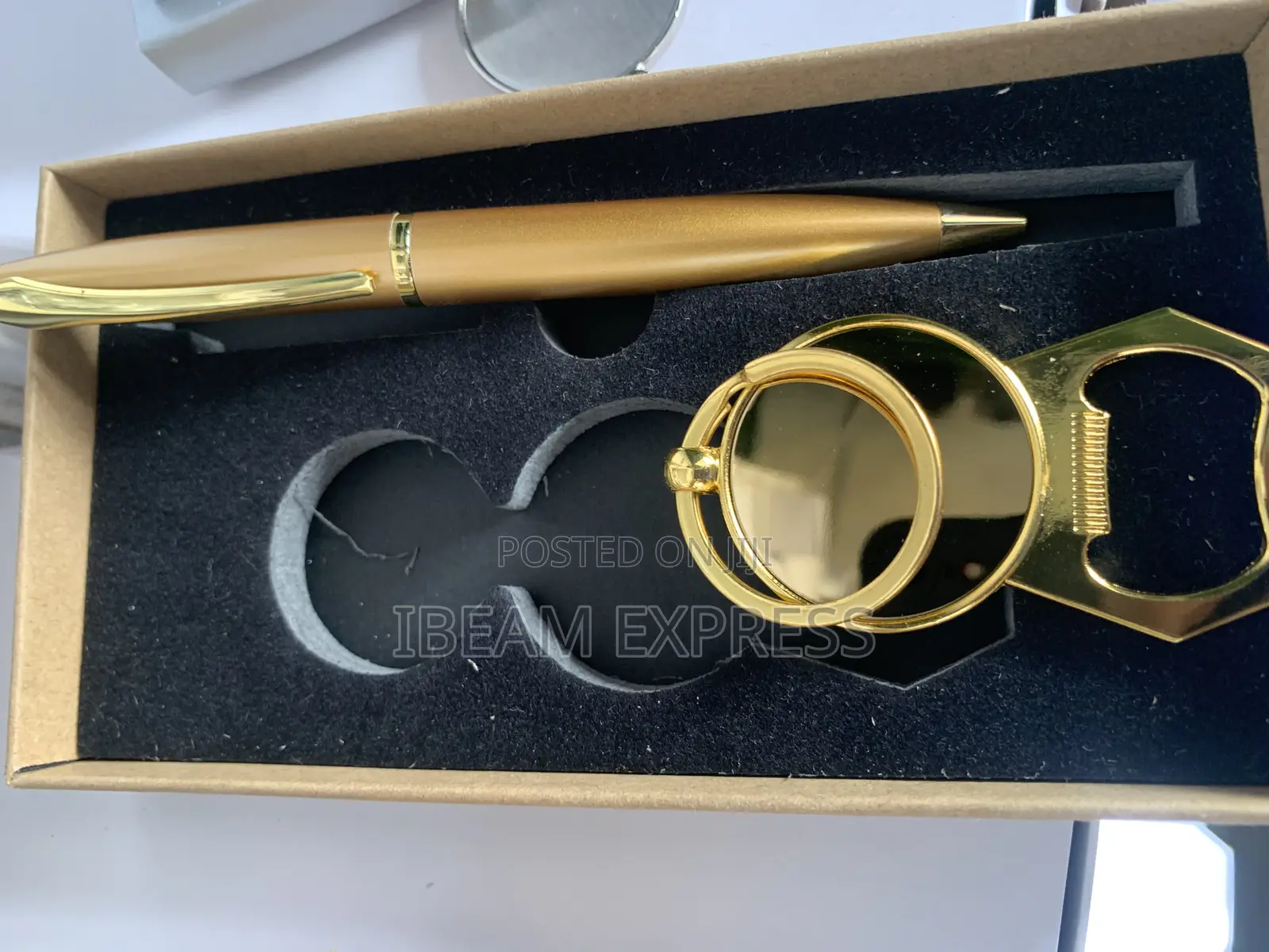 Golden Pen and Key Holder Souvenir