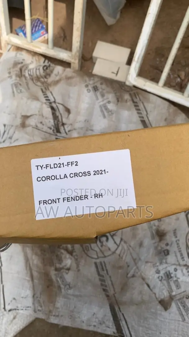 Toyota Cross 2021-2024 Fender Lh