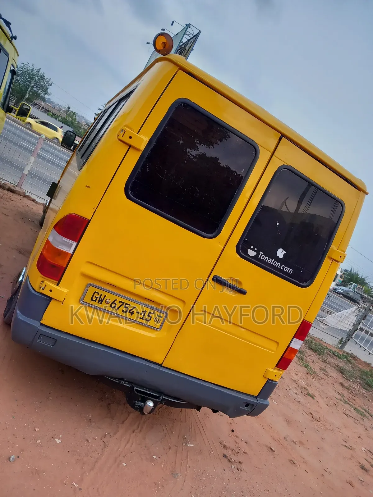 Mercedes-Benz Sprinter 2009 Yellow