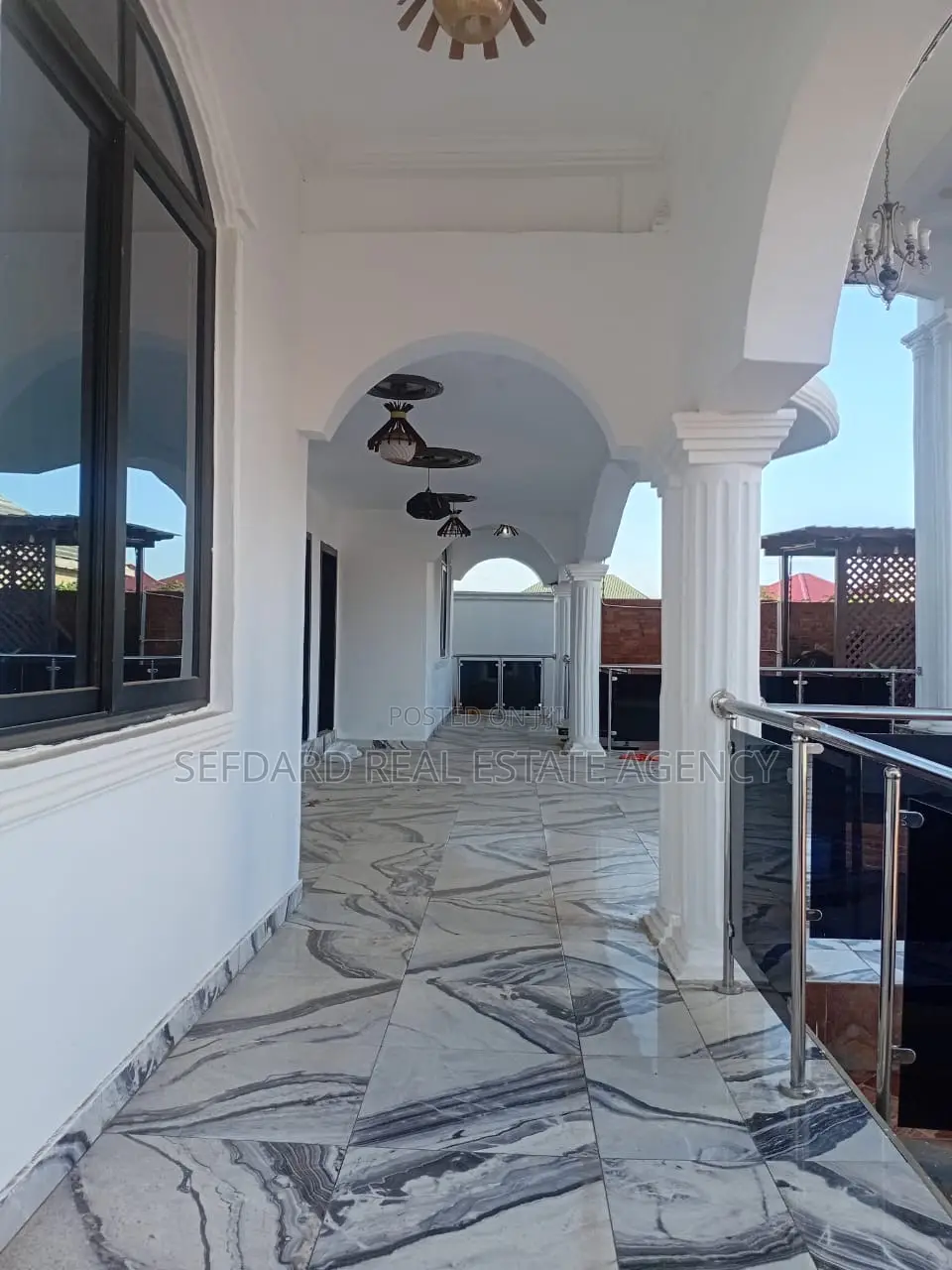 7bdrm House in Pokuase for sale