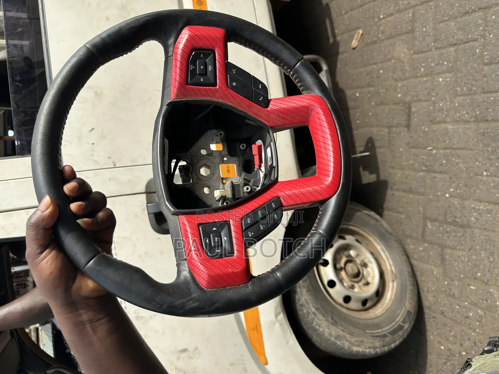 Ford F150 Steering Wheel (Without Airbag)