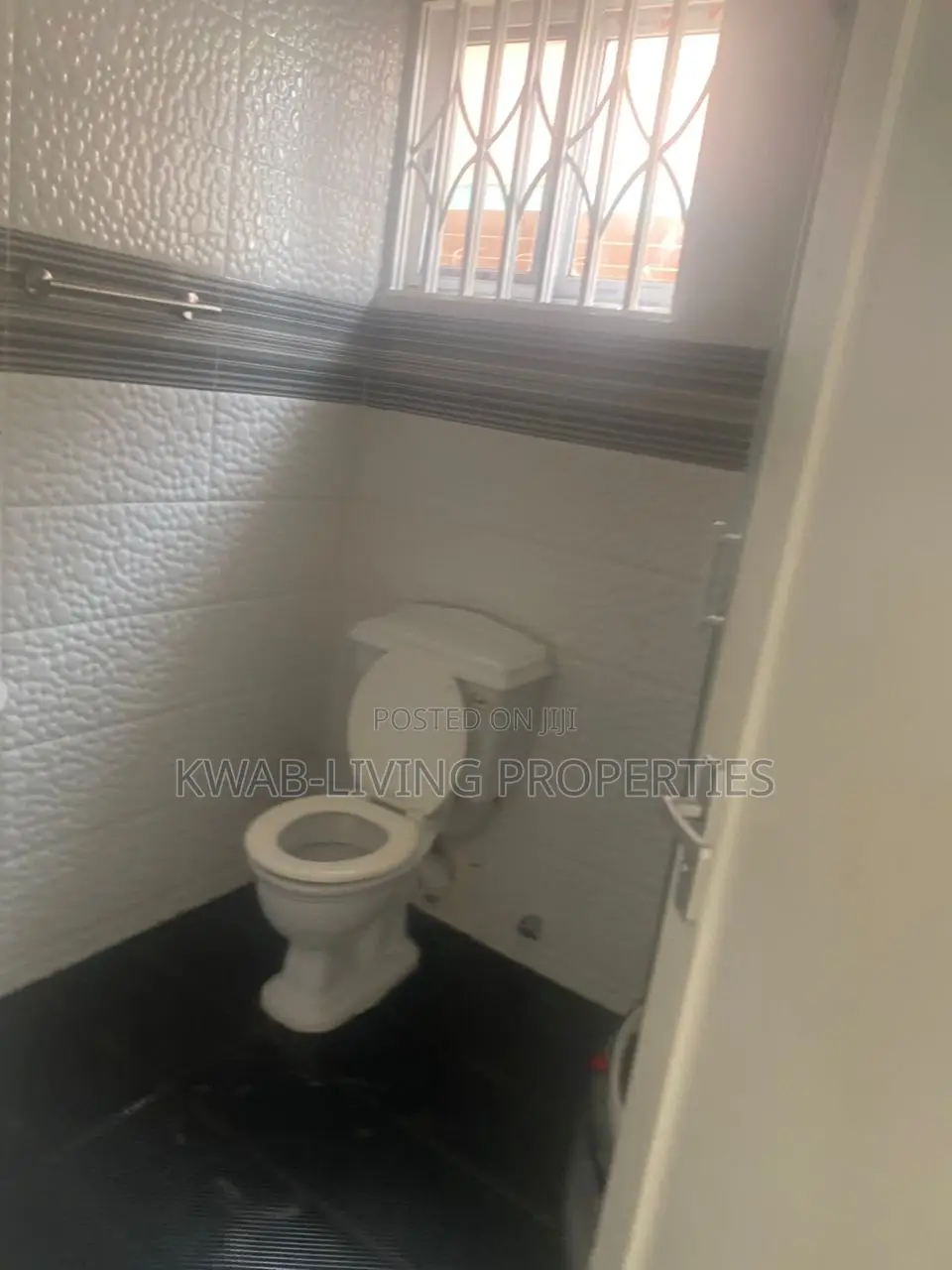 4bdrm House in Lake Side Estate for rent