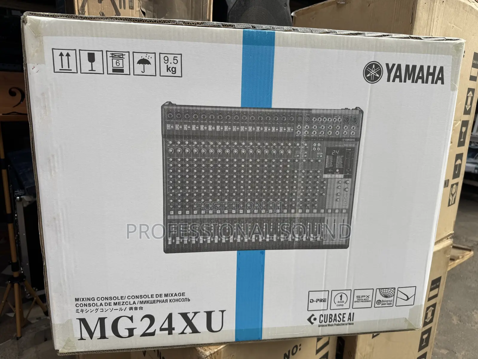 Yamaha Mg24xu 24-Channel Mixing Console [4].