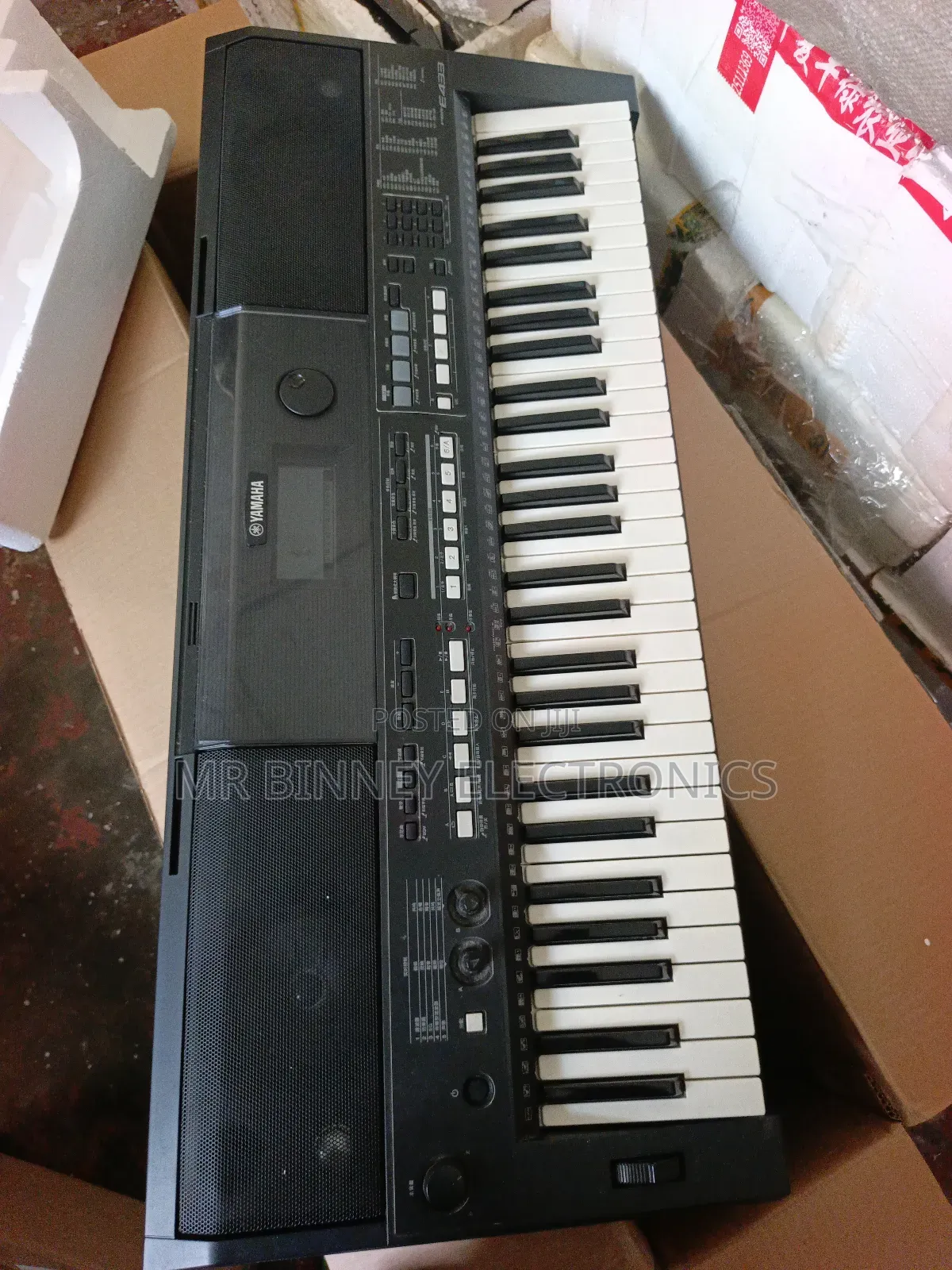 Yamaha PSR E433