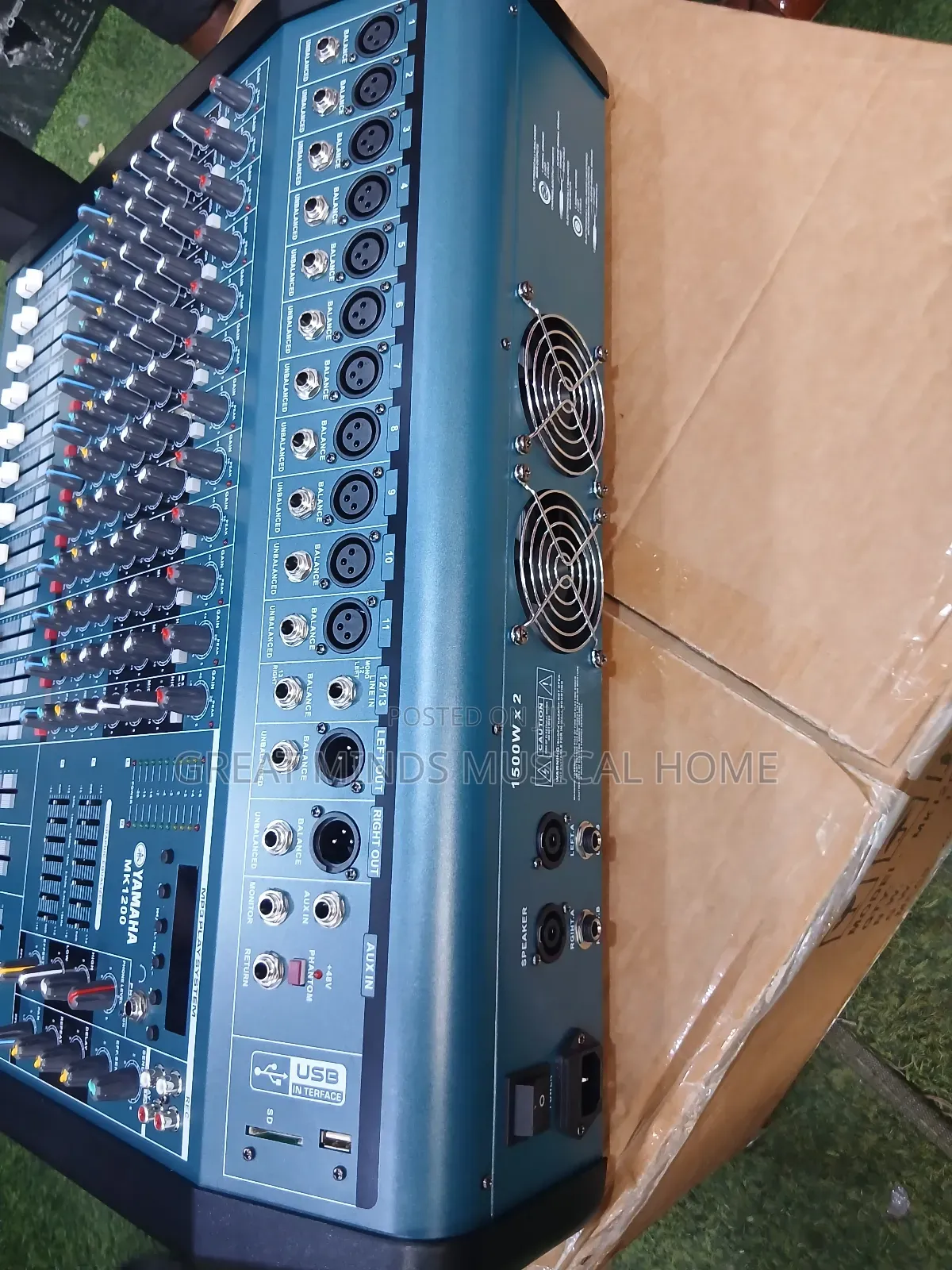 Yamaha Mk 12 Channels Powered Mixer