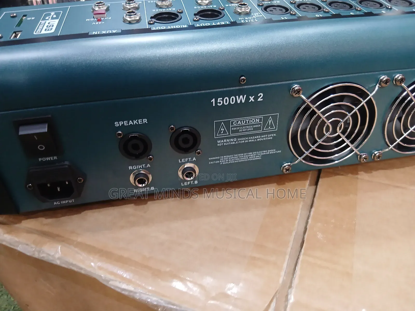 Yamaha Mk 12 Channels Powered Mixer