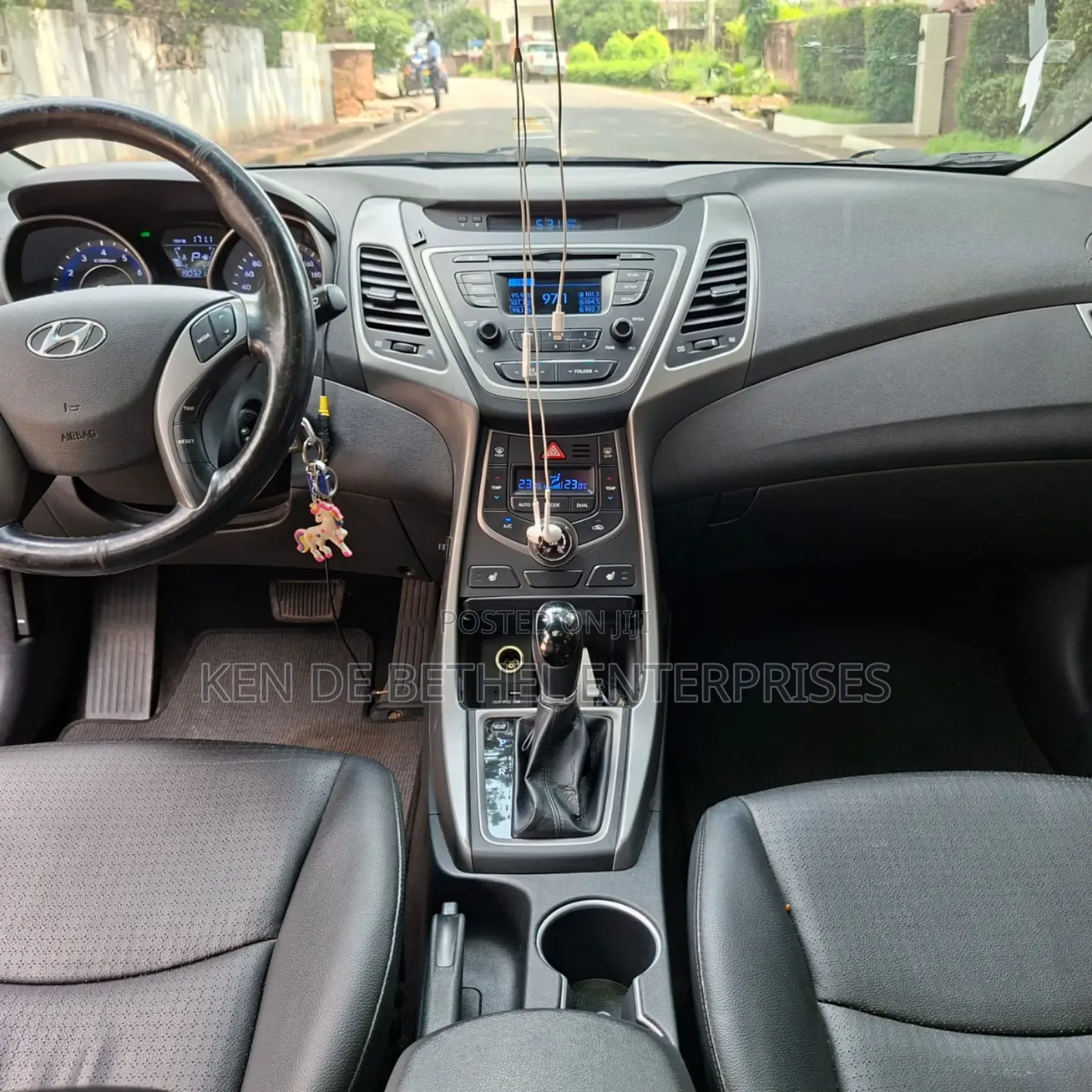 Hyundai Avante 2015 Black