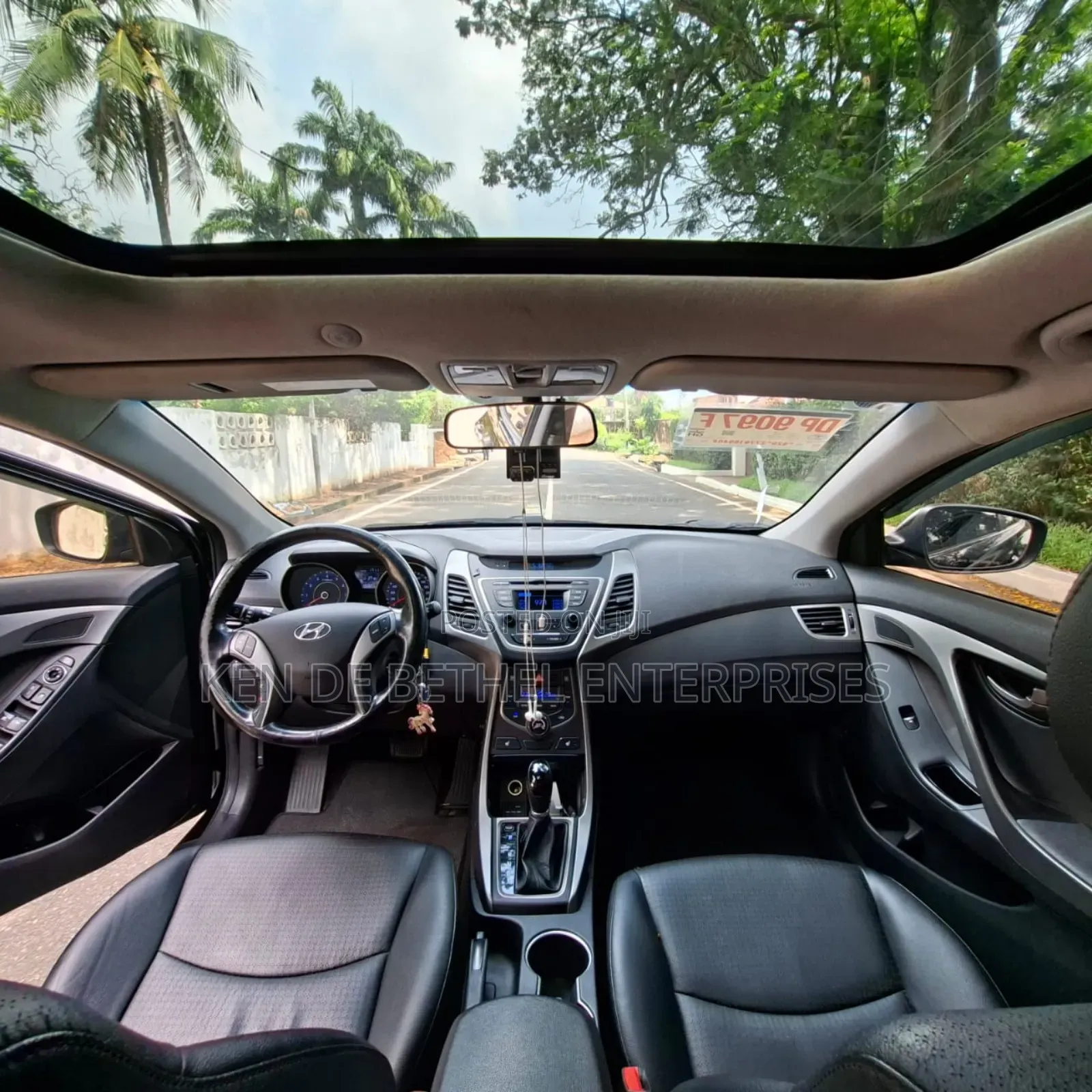 Hyundai Avante 2015 Black