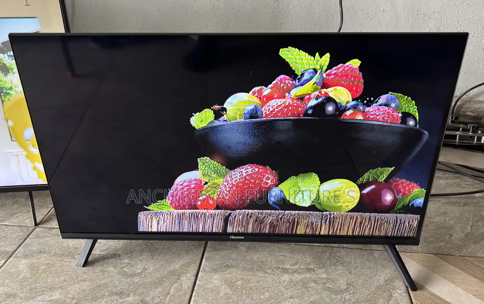 Hisense 32 Inches Smart Tv (Cash on Delivery)