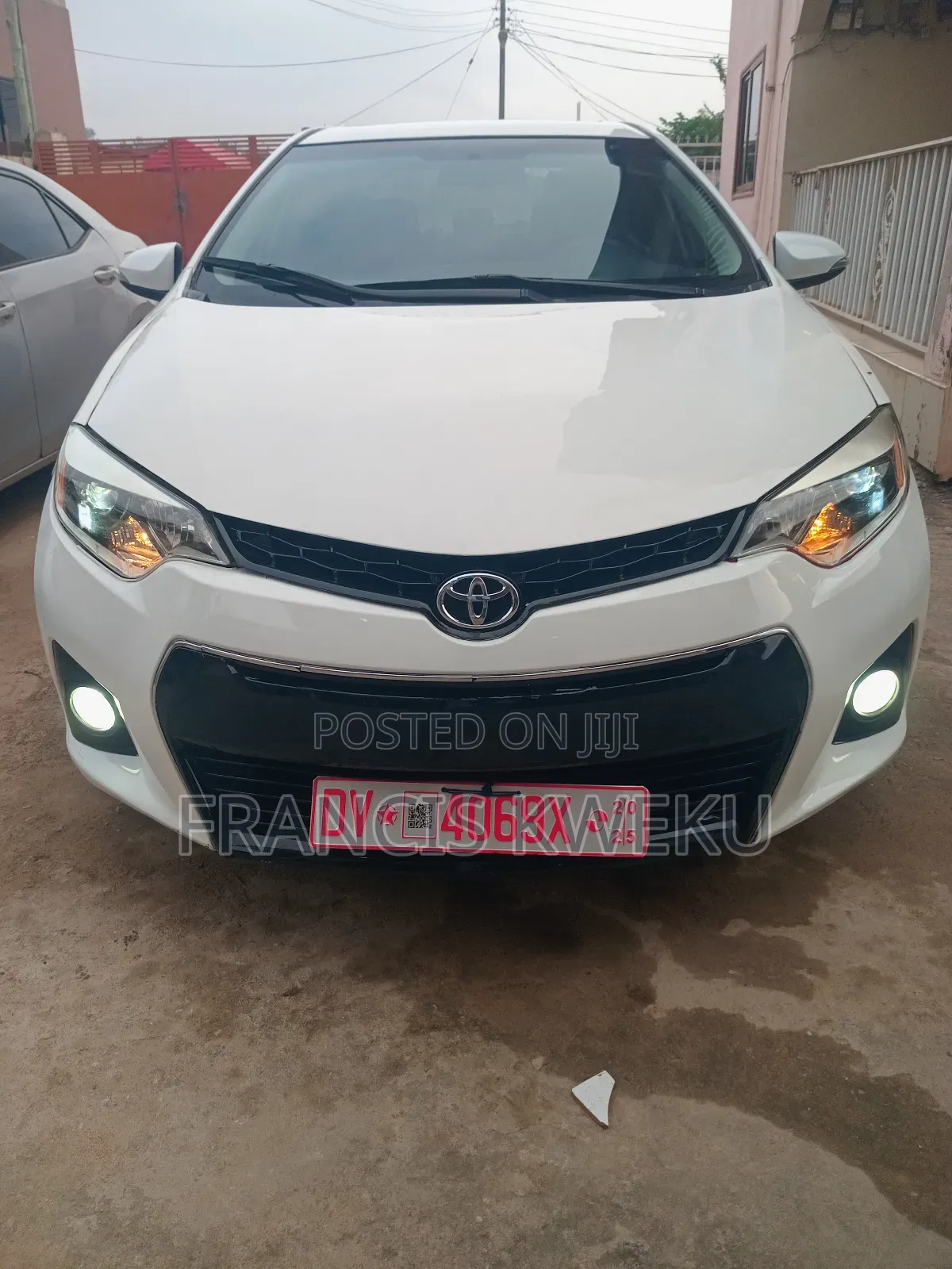 Toyota Corolla S 4dr Sedan (1.8L 4cyl CVT) 2016 White