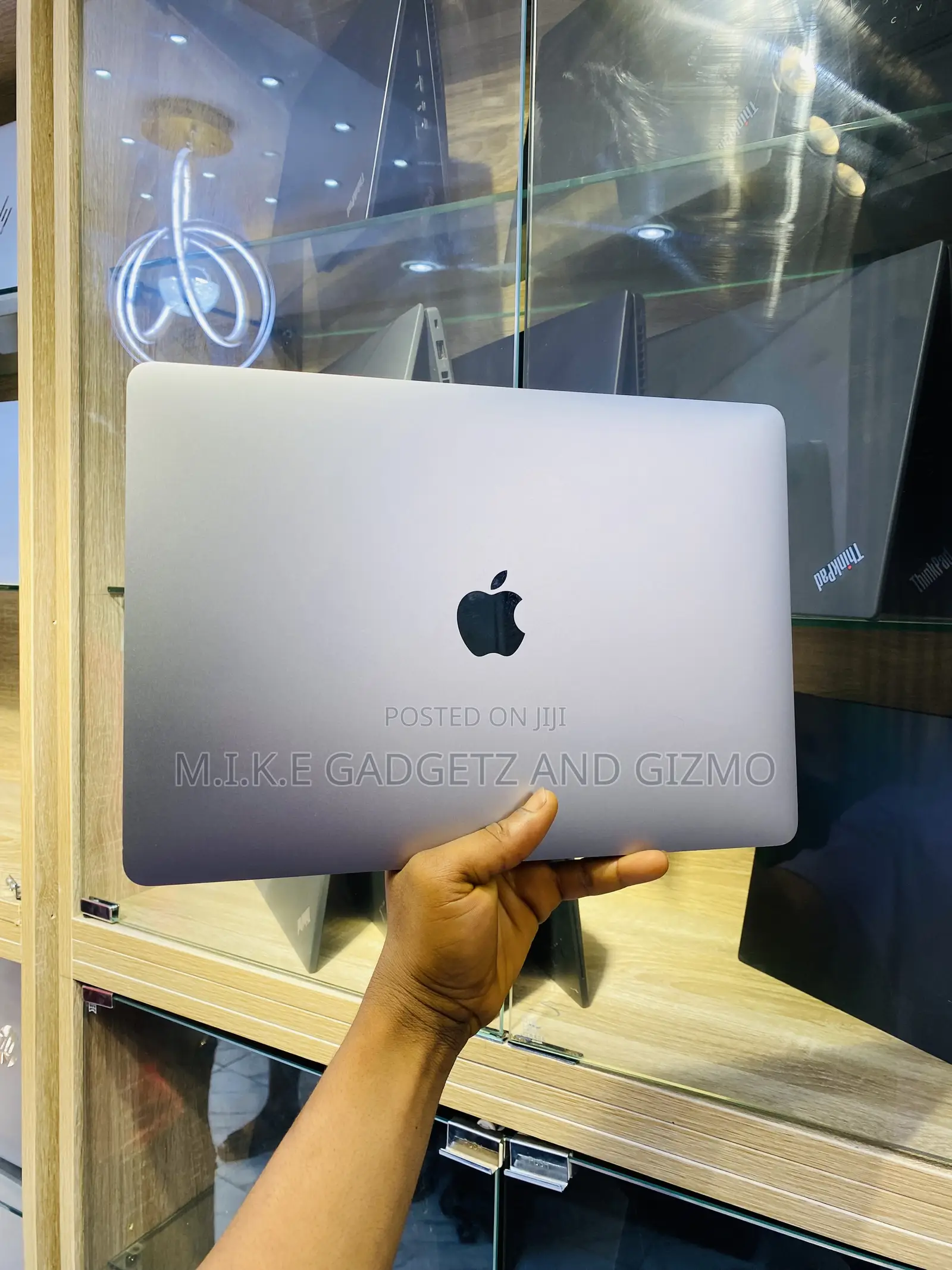 Laptop Apple MacBook 2019 8GB Intel Core i5 SSD 256GB
