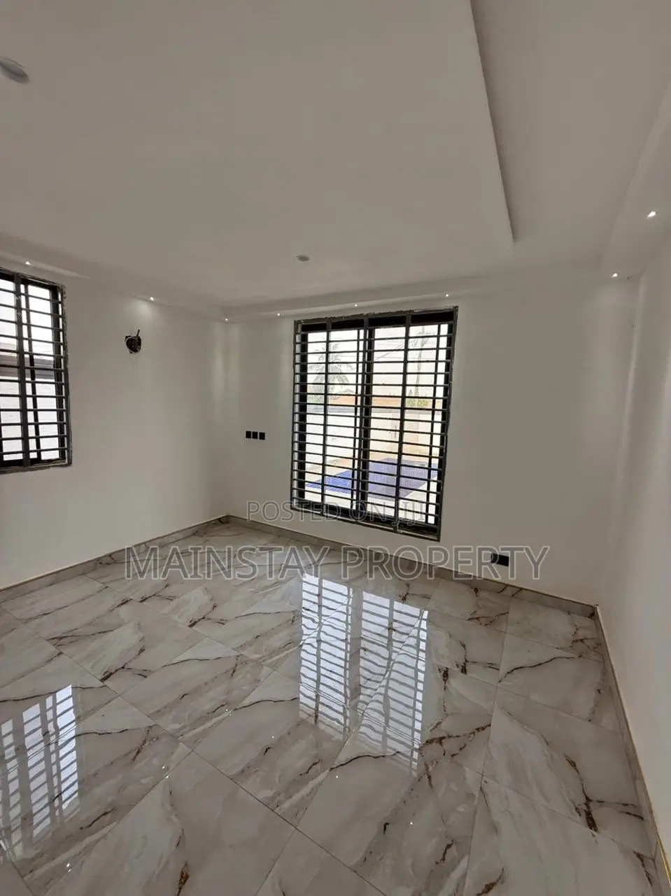 5bdrm House in SSNIT Flats for sale