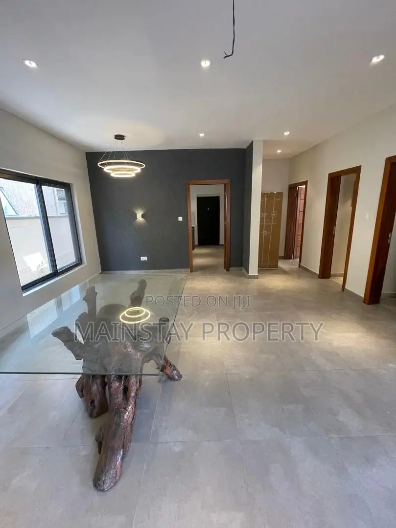 4bdrm House in Adenta for sale